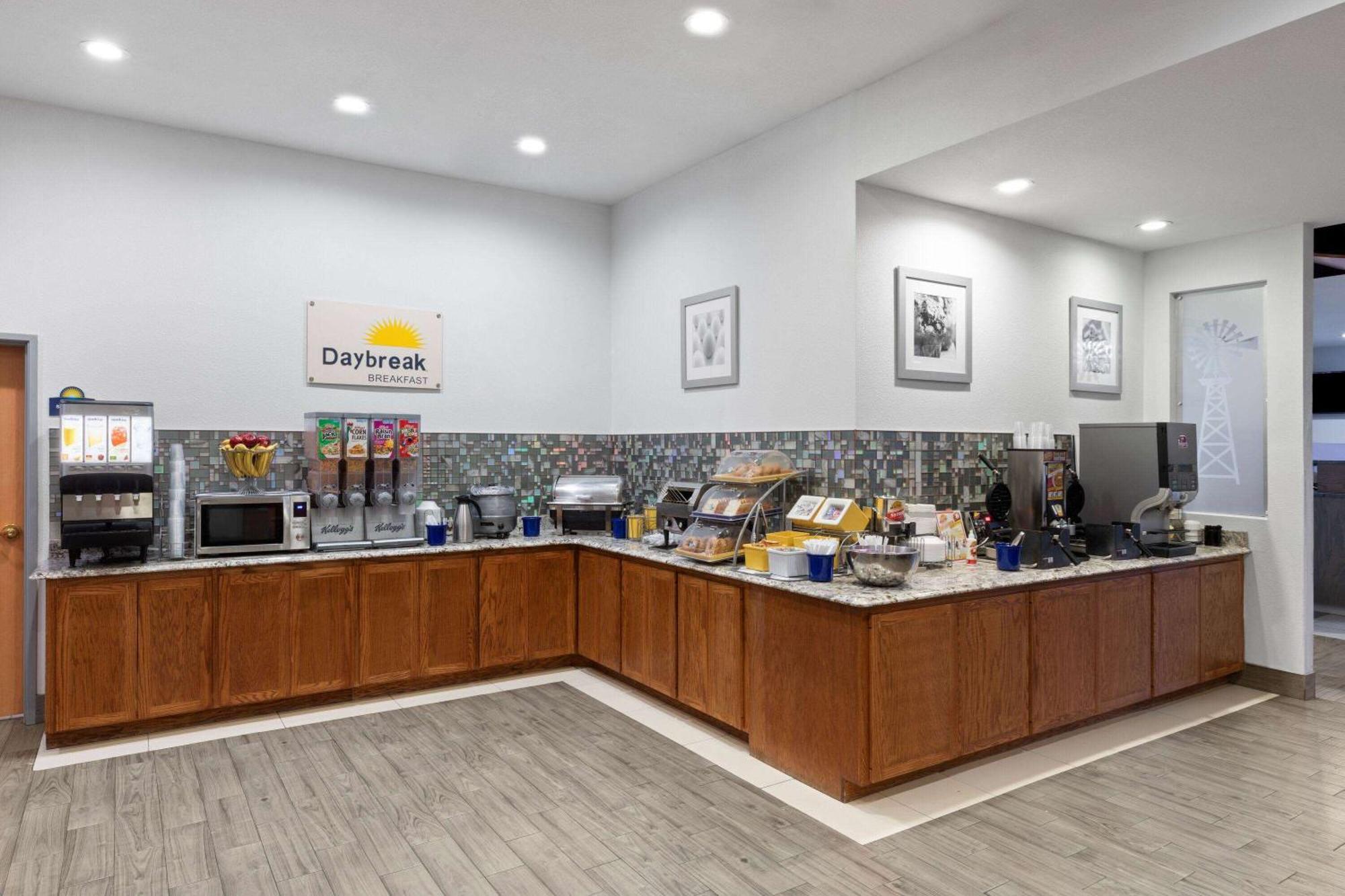 拉伯克医疗中心温德姆戴斯套房酒店 外观 照片
